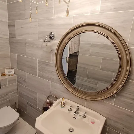 In Проживание в семье Бристоль